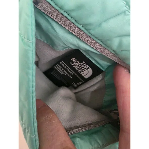 The North Face Girls Reversible Puffer Jacket Aqua Gray Fleece Kids Size 7/8 - Picture 3 of 6